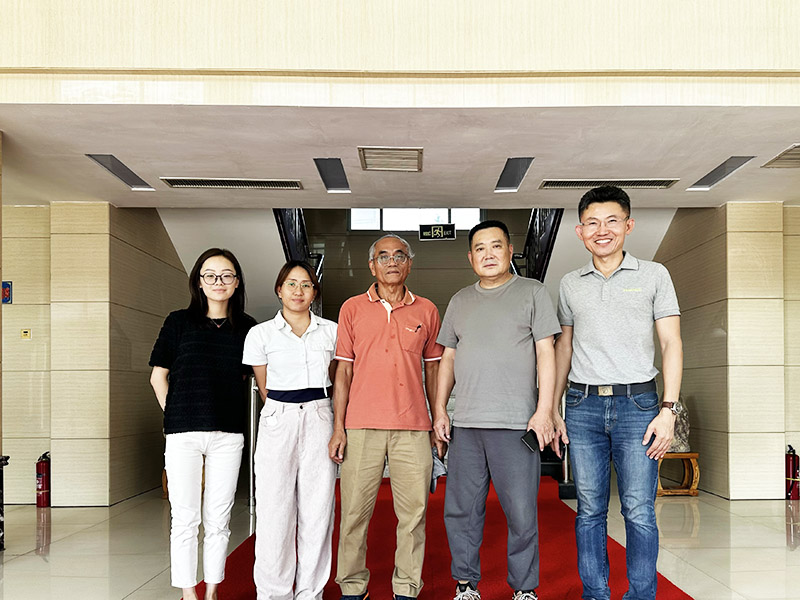 翻板午夜AV在线播放.jpg 翻板午夜AV在线播放.jpg