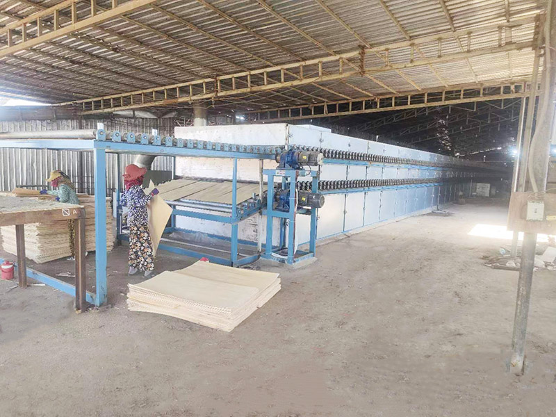 单板干燥机.jpg 单板干燥机.jpg